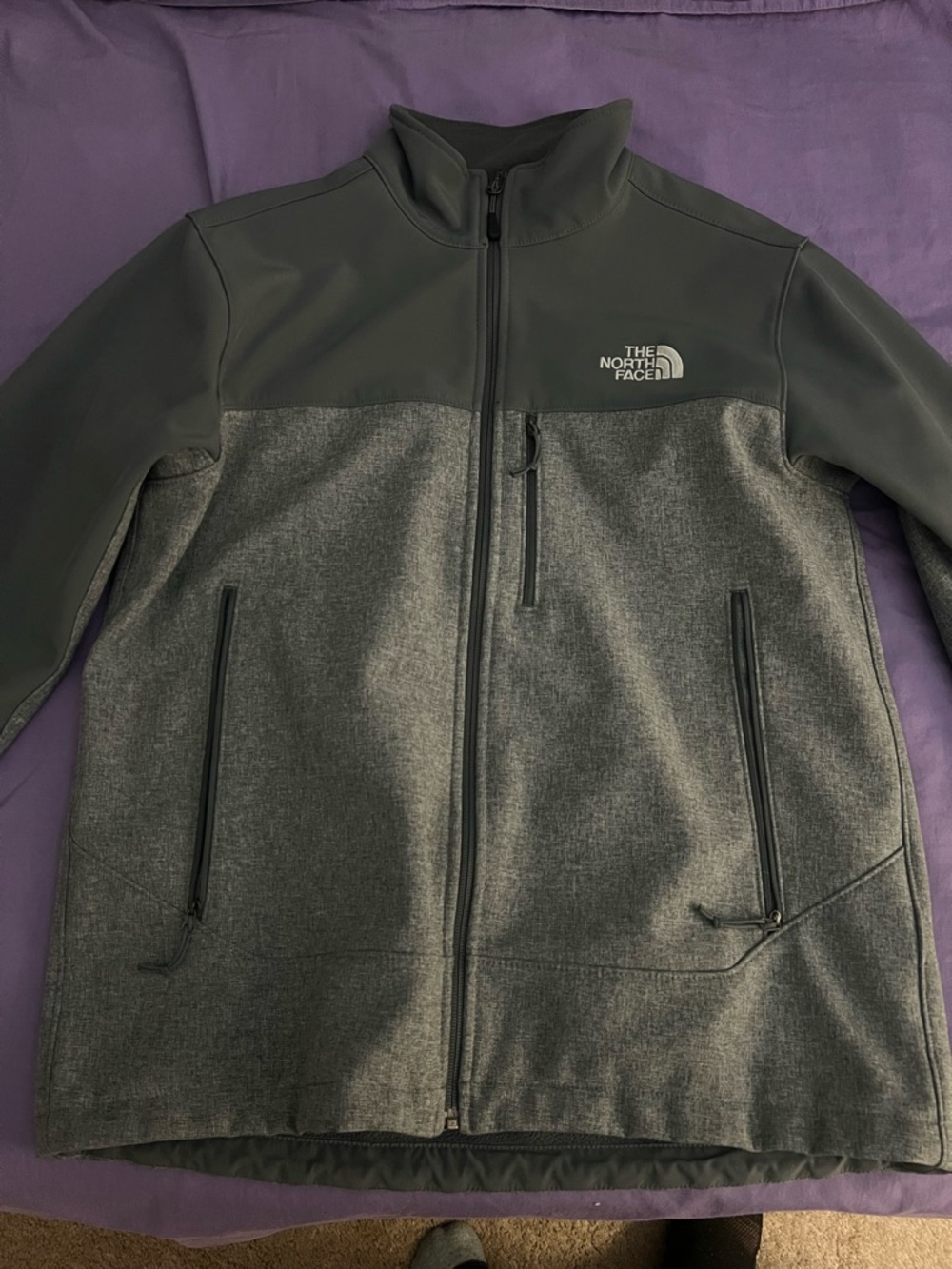 The North Face Men's Two-Tone Grey Softshell Full-Zip Jacket